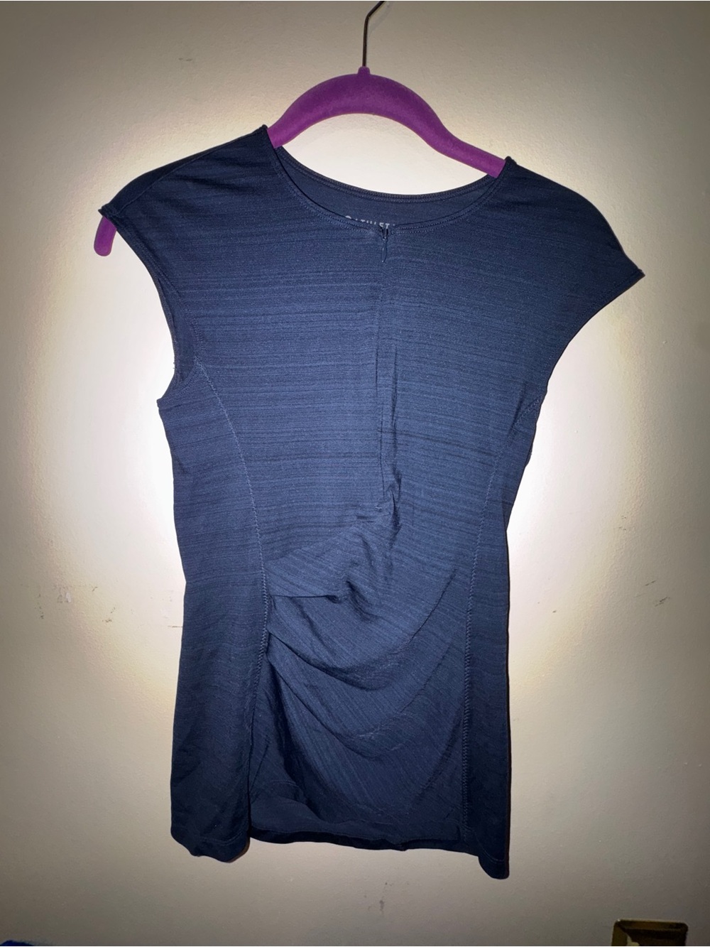 Athleta navy biker top scrunch